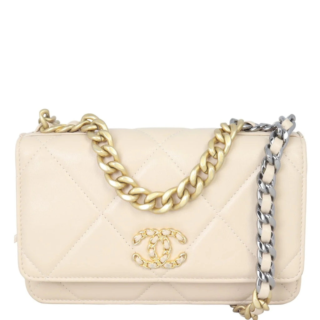 Chanel 19 Wallet On Chain