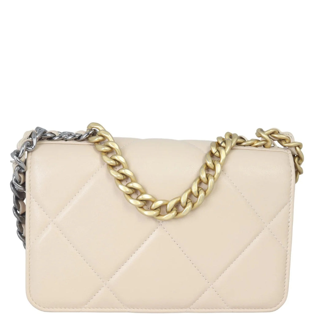 Chanel 19 Wallet On Chain