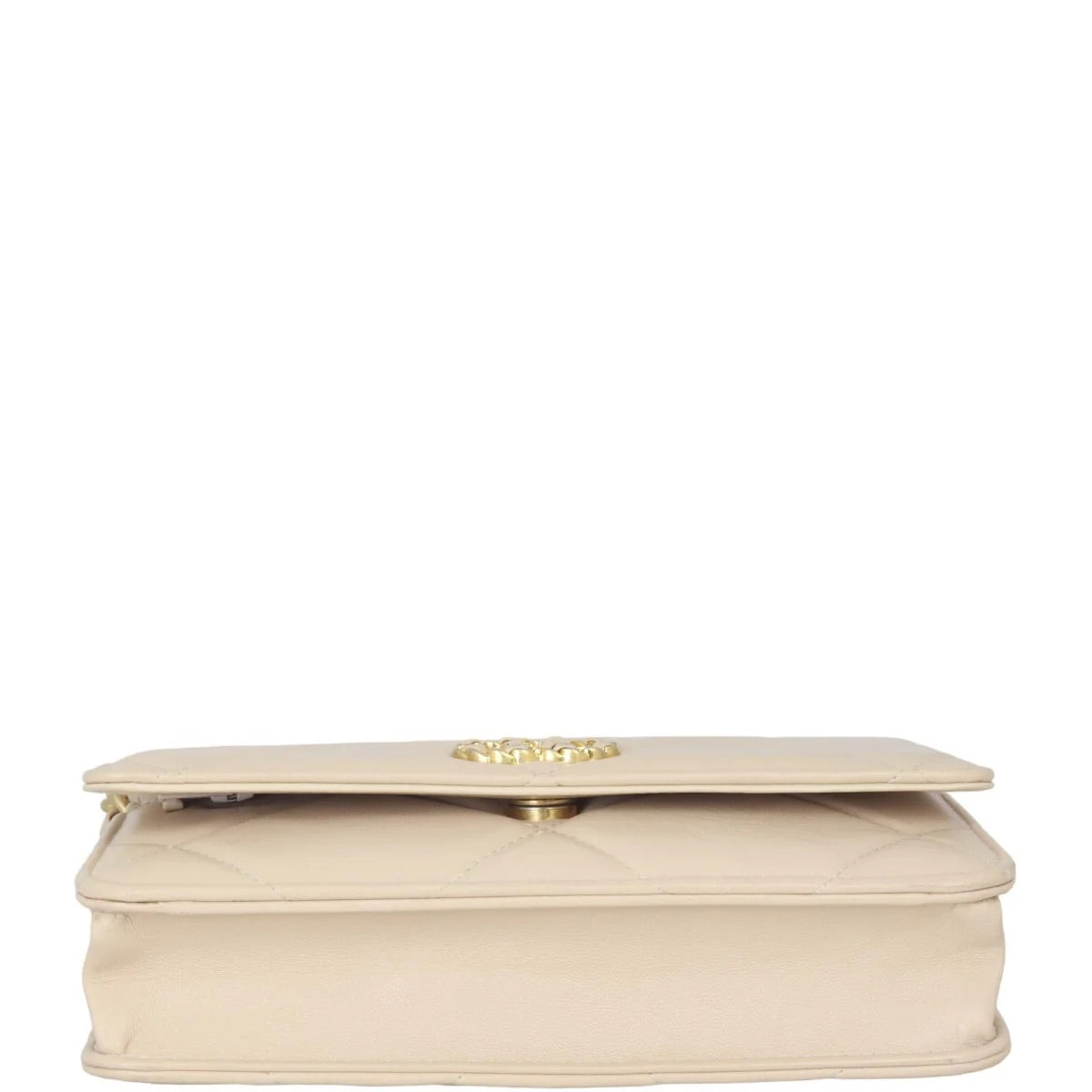 Chanel 19 Wallet On Chain